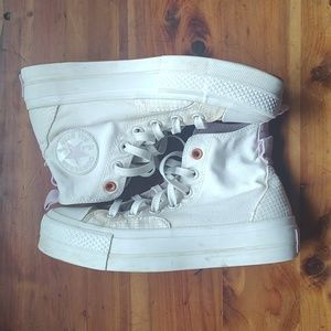 White canvases hightop Converse